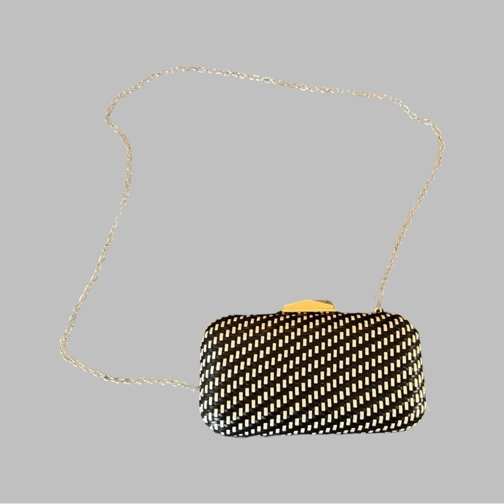 SONDRA ROBERT Clutch Purse